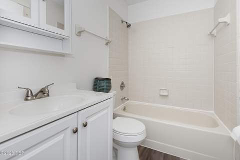 406 Banana Cay Drive #D, South Daytona FL - photo 21 of 42
