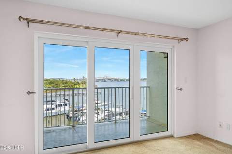 544 Marina Point Drive #44, Daytona Beach FL - photo 13 of 46