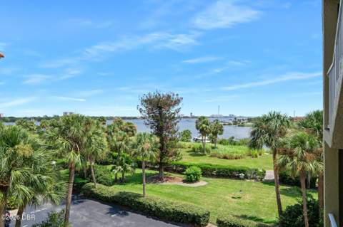 544 Marina Point Drive #44, Daytona Beach FL - photo 12 of 46