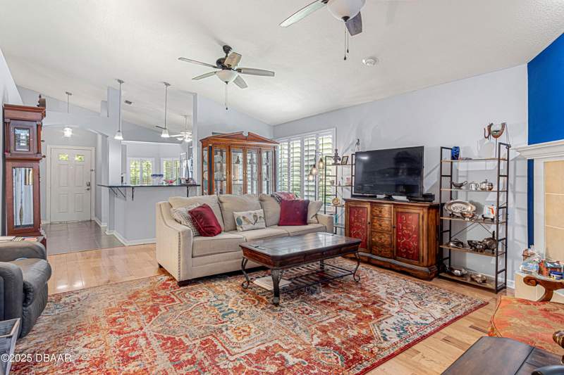 2 bedroom Single Family Residence at 6 Oak Village Drive, Reflections Village, Ormond Beach — photo 3