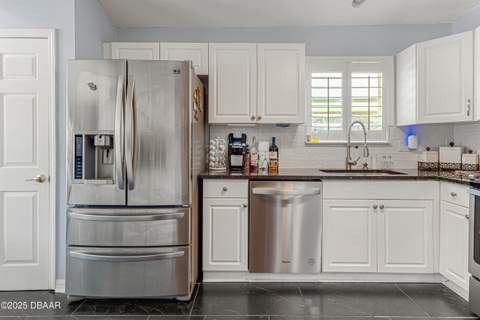 6 Oak Village Drive, Ormond Beach FL - photo 12 of 59