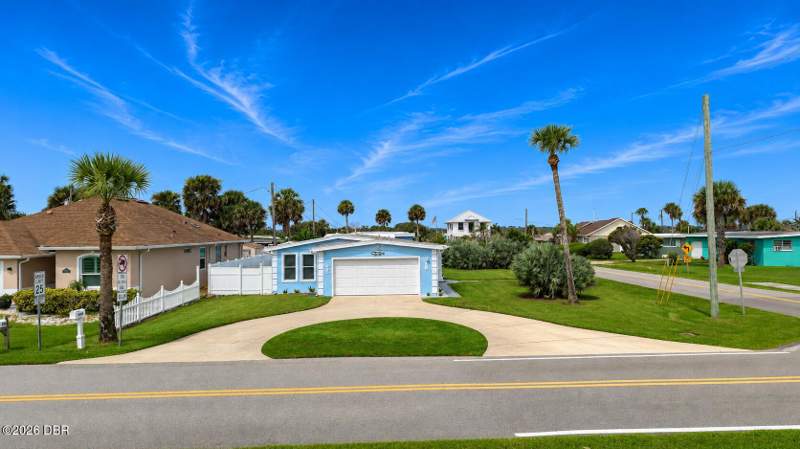3 bedroom Single Family Residence at 3900 Cardinal Boulevard, Phillips, Port Orange — photo 2