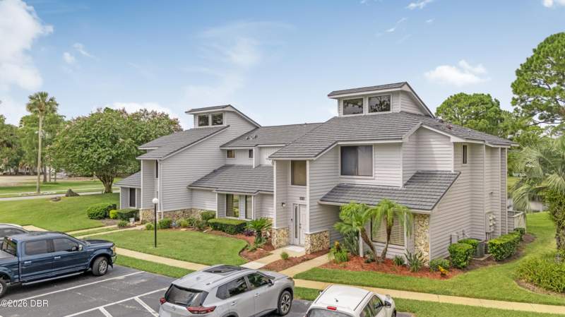 3 bedroom Condominium at 150 Blue Heron Drive ##B, Sandpiper Lake At Pelican Bay Condo, Daytona Beach — photo 3