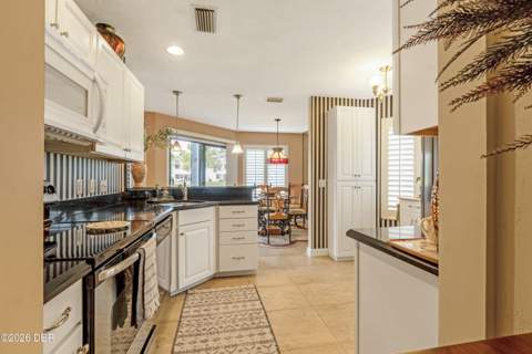 150 Blue Heron Drive ##B, Daytona Beach FL - photo 13 of 29