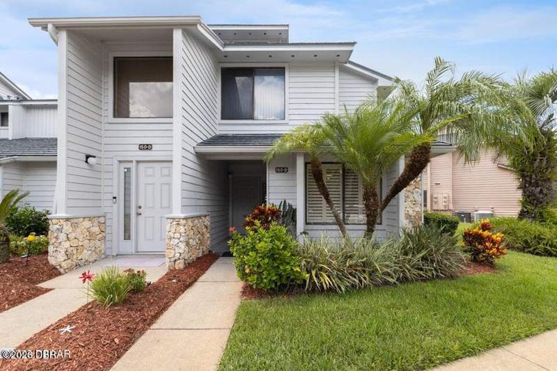 3 bedroom Condominium at 150 Blue Heron Drive ##B, Sandpiper Lake At Pelican Bay Condo, Daytona Beach — photo 2