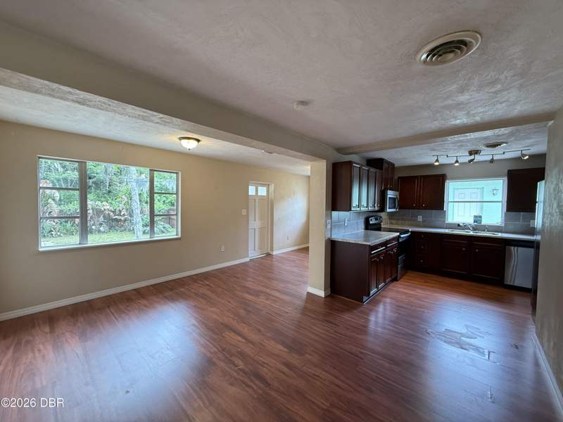 3 bedroom Single Family Residence at 438 Perdita Avenue, Edgewater, Edgewater — photo 4