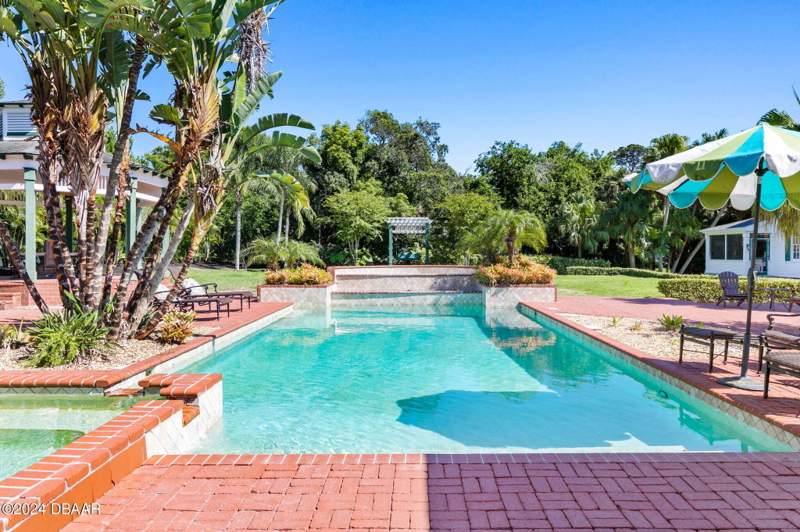 6 bedroom Single Family Residence at 253 John Anderson Drive, Assessors Ormond Beach, Ormond Beach — photo 4