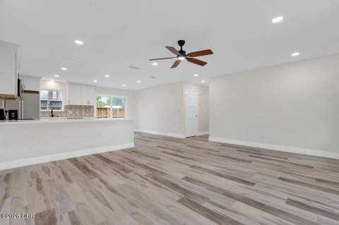 2304 Travelers Palm Drive, Edgewater FL - photo 6 of 31