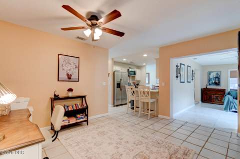 16 Laurel Oaks Circle, Ormond Beach FL - photo 12 of 42