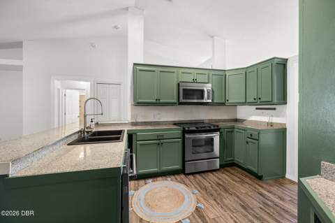 1031 E Walts Avenue, DeLand FL - photo 14 of 38