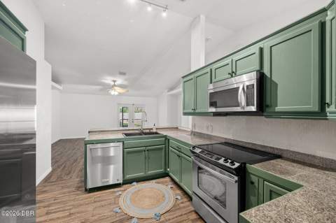 1031 E Walts Avenue, DeLand FL - photo 15 of 38