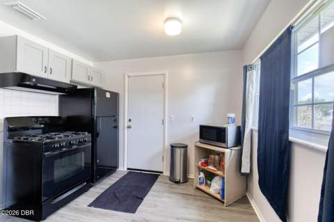 1000 Wilkins Street, New Smyrna Beach FL - photo 10 of 45