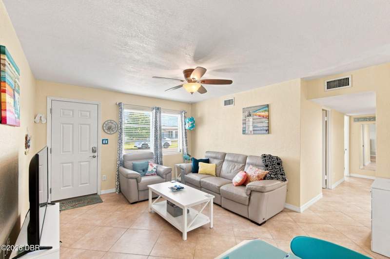 3 bedroom Single Family Residence at 414 Flushing Avenue, Atlantic Heights, Daytona Beach — photo 5