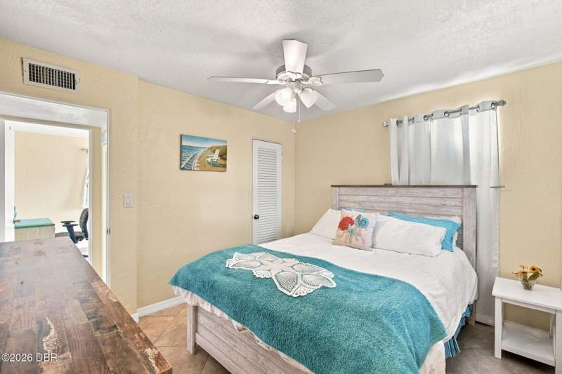 3 bedroom Single Family Residence at 414 Flushing Avenue, Atlantic Heights, Daytona Beach — photo 3