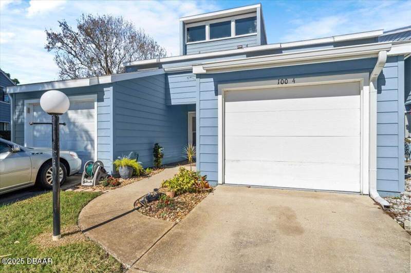 2 bedroom Condominium at 100 Kingbird Circle #1040, Pelican Bay, Daytona Beach — photo 3