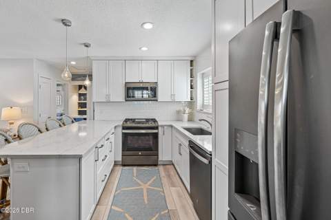 839 E 10th Avenue, New Smyrna Beach FL - photo 10 of 54