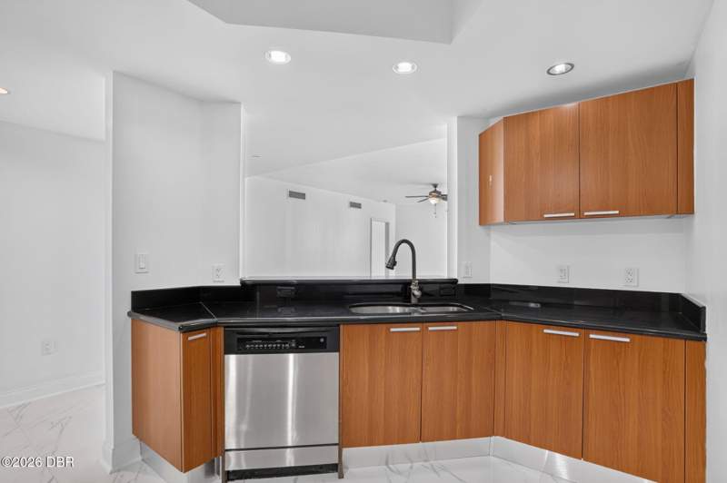 2 bedroom Condominium at 231 Riverside Drive, Marina Grande On The Halifax, Holly Hill — photo 5