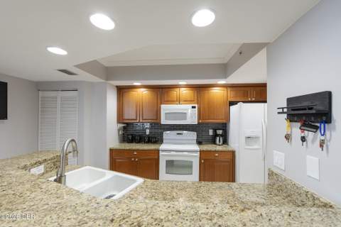 3315 S Atlantic Avenue #205, Daytona Beach Shores FL - photo 19 of 73