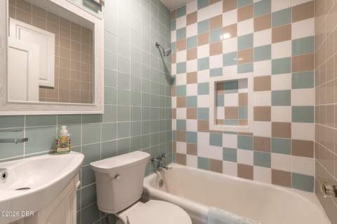 934 N Halifax Avenue, Daytona Beach FL - photo 23 of 56