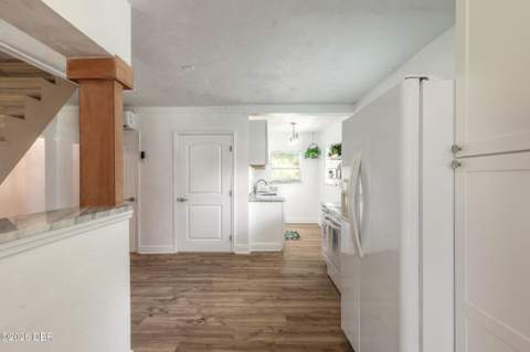 934 N Halifax Avenue, Daytona Beach FL - photo 9 of 56
