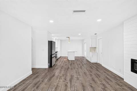 5464 Riverside Drive, Port Orange FL - photo 12 of 52