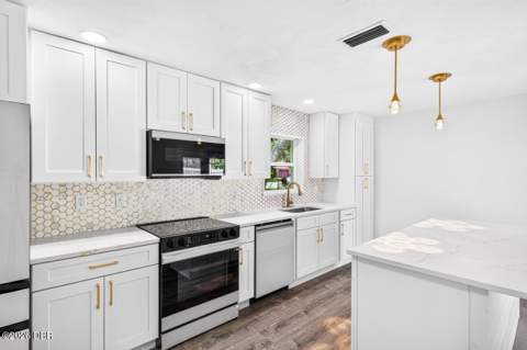 5464 Riverside Drive, Port Orange FL - photo 18 of 52