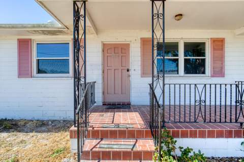 884 E Coquina Drive, Daytona Beach FL - photo 8 of 61