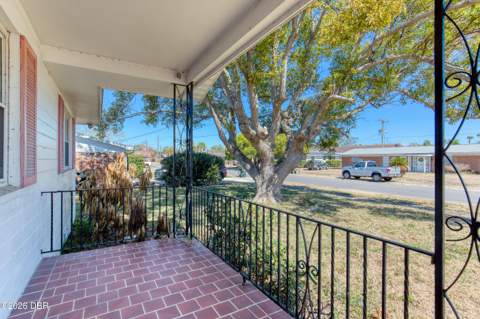 884 E Coquina Drive, Daytona Beach FL - photo 10 of 61