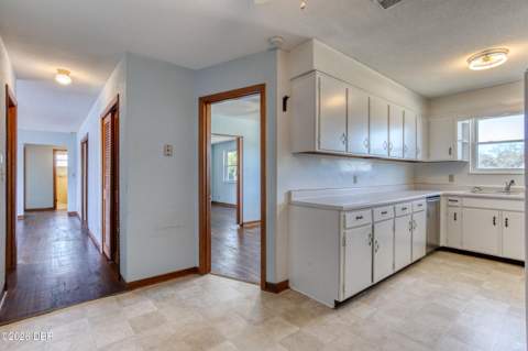 884 E Coquina Drive, Daytona Beach FL - photo 19 of 61