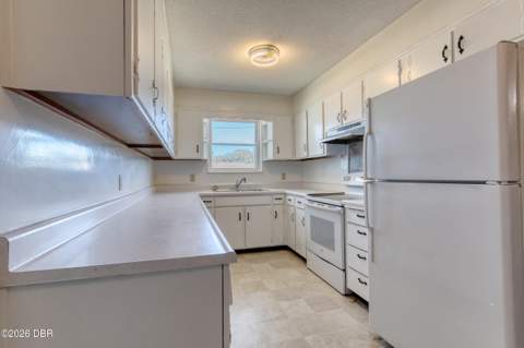884 E Coquina Drive, Daytona Beach FL - photo 20 of 61