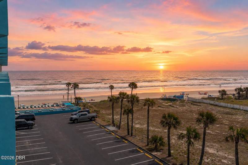 0 bedroom Condotel at 313 S Atlantic Avenue #531, Fountain Beach Resort Condo, Daytona Beach — photo 4