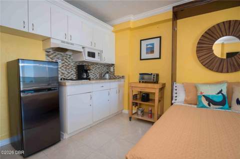 701 S Atlantic Avenue #402, Daytona Beach FL - photo 9 of 21