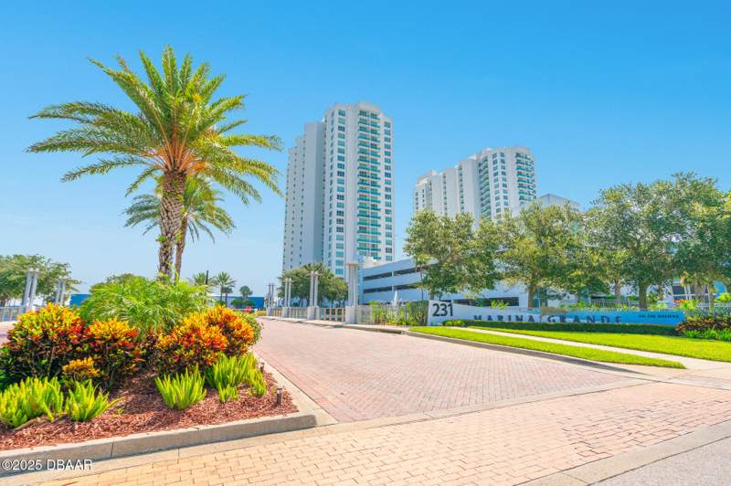 2 bedroom Condominium at 231 Riverside Drive #507, Marina Grande On The Halifax, Holly Hill — photo 3