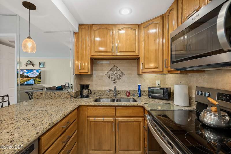 1 bedroom Condominium at 2947 S Atlantic Avenue #302, Oceans Seven Condo, Daytona Beach Shores — photo 3