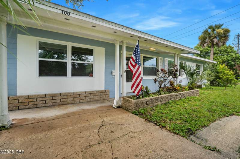3 bedroom Single Family Residence at 700 Katherine Street, Golfview, South Daytona — photo 3