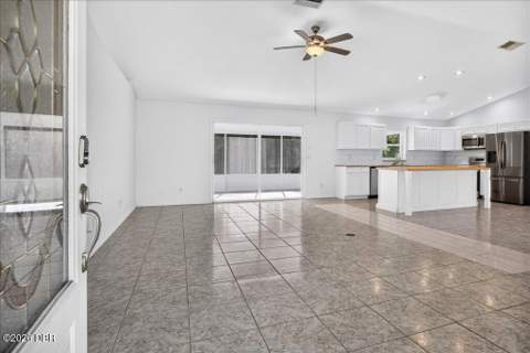 11 Sweet Bay Drive, Palm Coast FL - photo 7 of 43