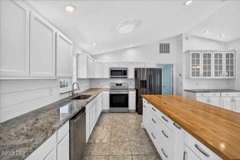 11 Sweet Bay Drive, Palm Coast FL - photo 16 of 43
