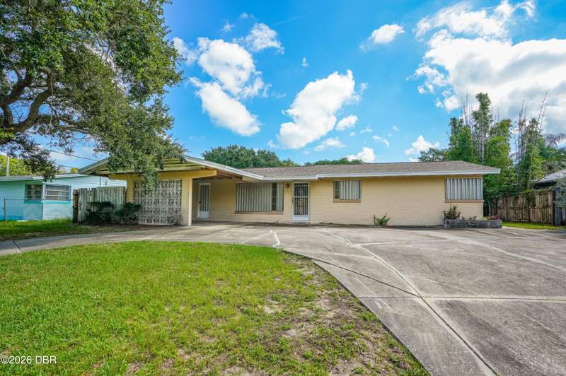3 bedroom Single Family Residence at 2005 Saxon Drive, New Smyrna Beach, New Smyrna Beach — photo 2