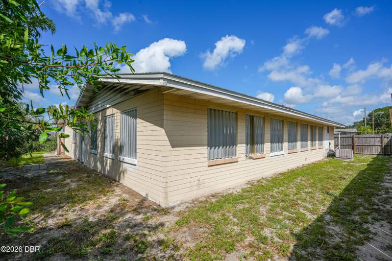 3 bedroom Single Family Residence at 2005 Saxon Drive, New Smyrna Beach, New Smyrna Beach — photo 5