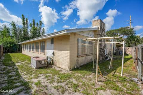 2005 Saxon Drive, New Smyrna Beach FL - photo 6 of 43