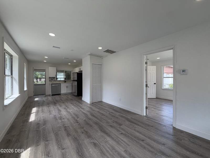 4 bedroom Single Family Residence at 234 N Adams Street, Daytona Beach, Daytona Beach — photo 3
