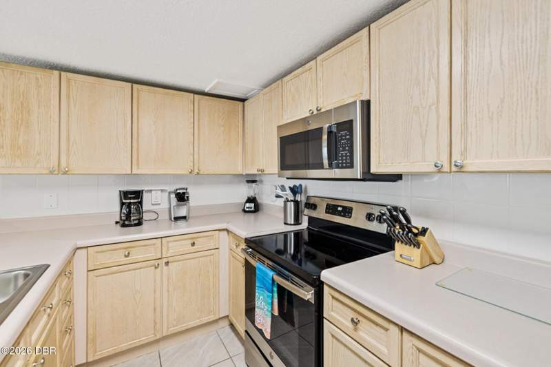 2 bedroom Condominium at 5300 S Atlantic Avenue #1-505, Ocean Walk Condo At New Smyrna Beach Building No 5, A Condo, New Smyrna Beach — photo 4