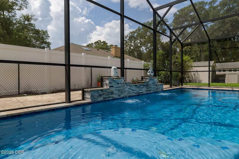 5 bedroom Single Family Residence at 101 N St Andrews Drive, Tomoka Oaks Cntry Club Estates Un, Ormond Beach — photo 3