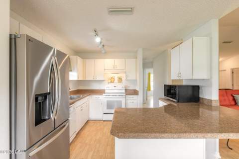 77 Spinnaker Circle, South Daytona FL - photo 9 of 37