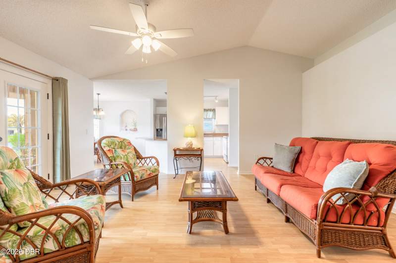 3 bedroom Single Family Residence at 77 Spinnaker Circle, Harborside, South Daytona — photo 4