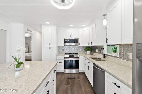 5660 Wood Street, Port Orange FL - photo 8 of 40