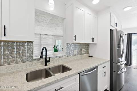 5660 Wood Street, Port Orange FL - photo 10 of 40