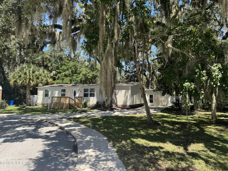 3 bedroom Manufactured Home at 6043 Galien Court, The Cove, Port Orange — photo 4