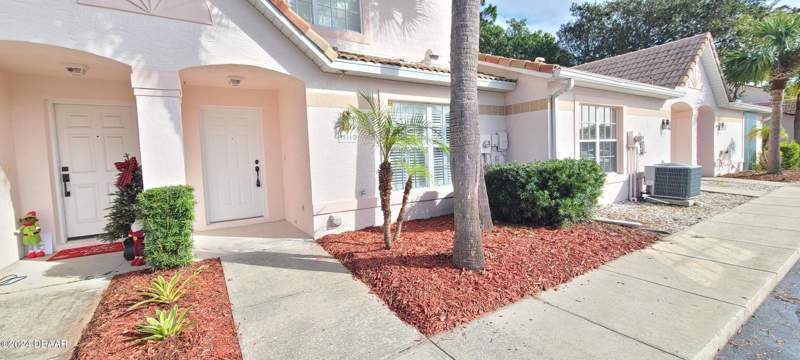 2 bedroom Townhouse at 3531 Forest Branch Drive #D, Townhomes North, Port Orange — photo 2