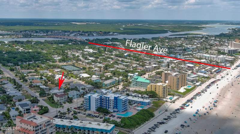 4 bedroom Single Family Residence at 818 Ocean Avenue, New Smyrna Beach, New Smyrna Beach — photo 2